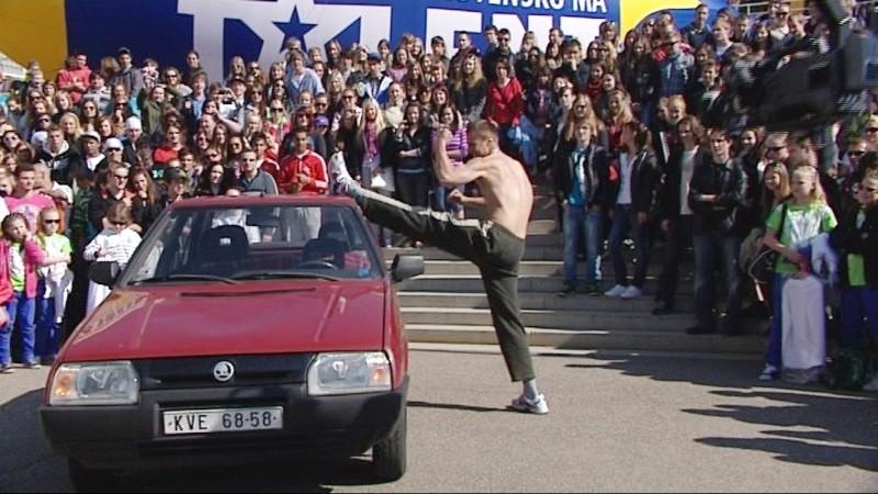 Mladík, ktorý rozbil na kastingu svoje auto 